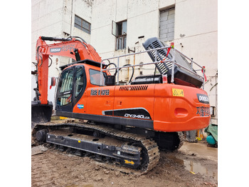Kāpurķēžu ekskavators DOOSAN DX340LC