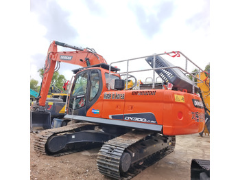 Kāpurķēžu ekskavators DOOSAN DX340LC