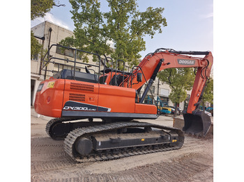 Kāpurķēžu ekskavators DOOSAN DX300LC-9C