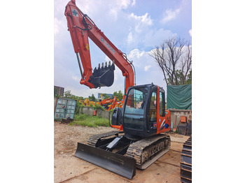 Mini-ekskavators HITACHI ZX70