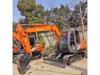 Mini-ekskavators HITACHI ZX70