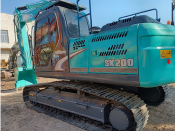 Kāpurķēžu ekskavators KOBELCO