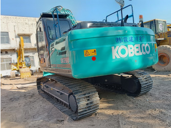 Kāpurķēžu ekskavators KOBELCO