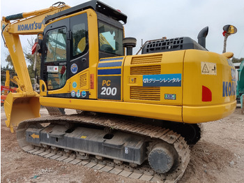 Kāpurķēžu ekskavators KOMATSU PC200-8