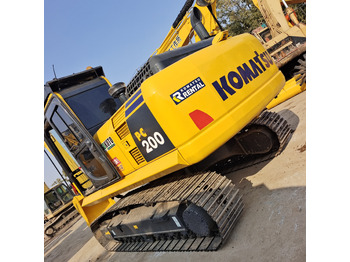 Kāpurķēžu ekskavators KOMATSU PC200-8: foto 4