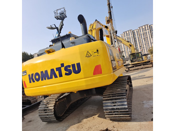 Kāpurķēžu ekskavators KOMATSU PC200-8: foto 2