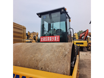 Ceļu veltnis XCMG XS143J