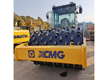 Ceļu veltnis XCMG XS223J