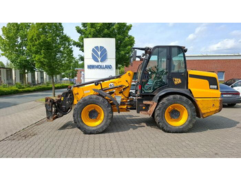 Teleskopiskais iekrāvējs JCB