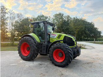 Traktors CLAAS Axion 810