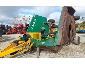 Pļaujmašīna-smalcinātājs