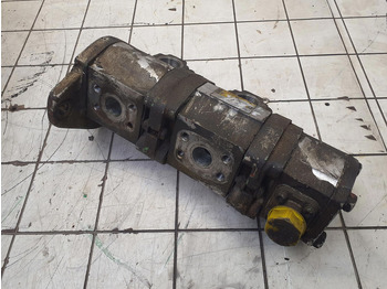 Hidrauliskais sūknis - Celtnis Krupp KMK 5100 3 way gear pump: foto 2