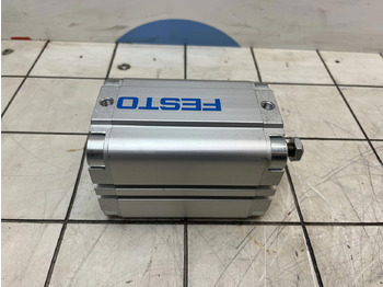 : fotogrāfija galvenē