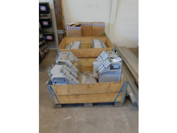Kravas lifts HMF 1500 kg med lodretstående liftplade: foto 5