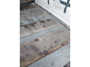 Kravas kaste ar tentu Sommer WP-148 CU 7820 mm volume gardin veksellad: foto 4 Kravas kaste ar tentu Sommer WP-148 CU 7820 mm volume gardin veksellad: foto 4