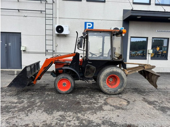 Traktors KUBOTA