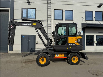 Riteņu ekskavators VOLVO EW60E