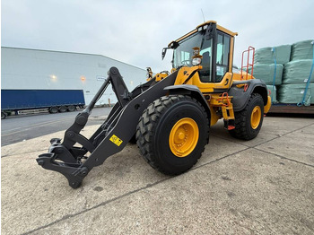 Riteņu iekrāvējs VOLVO L110H