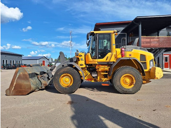 Riteņu iekrāvējs VOLVO L90H
