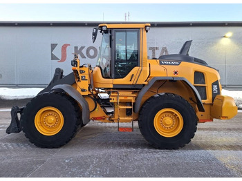 Riteņu iekrāvējs VOLVO L70H