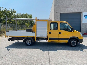 Automašīna ar kravas platformu IVECO Daily 50c15