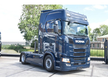 Vilcējs SCANIA S 450