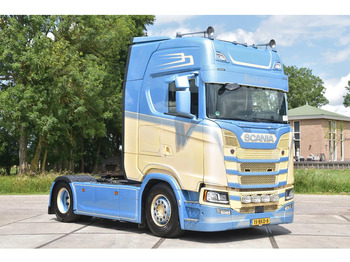 Vilcējs SCANIA S 500