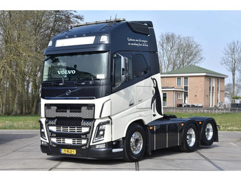 Vilcējs Volvo FH 16.750 Globetrotter XL 6x2 - RETARDER - FULL AIR - PARK. AIRCO - DYNAMIC STEERING - SLIDING FIFTH WHEEL - ALCOA'S - TOP CONDI: foto 2