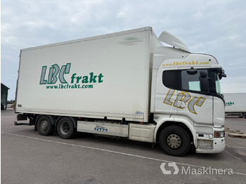 Kravas automašīna ar slēgto virsbūvi Skåpbil Scania R520: foto 5