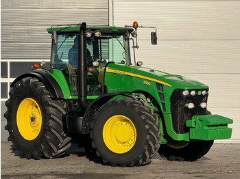 Traktors JOHN DEERE 8330