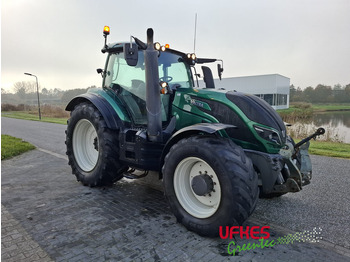 Traktors VALTRA T194