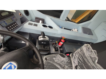 Bezceļu pašizgāzējs XCMG Official Second Hand Chinese Tipper Truck 72 Ton XDR80TE  Mining Dump Truck Price: foto 5