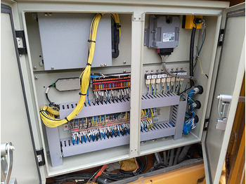 Kāpurķēžu celtnis XCMG XGC150-IA 150ton crawler crane price: foto 5