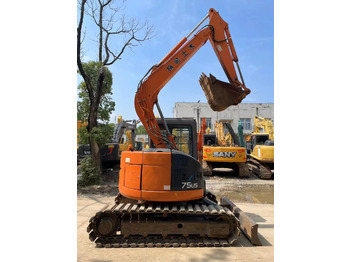 Kāpurķēžu ekskavators HITACHI ZX70