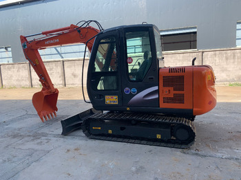 Kāpurķēžu ekskavators HITACHI ZX60