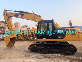 Kāpurķēžu ekskavators CATERPILLAR 320B