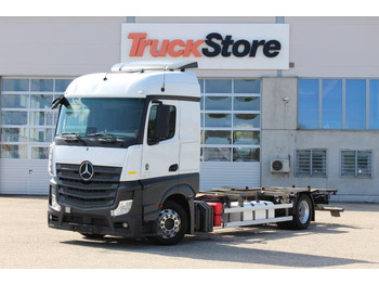 Konteineru vedējs/ Kravas automašīna ar noņemamā virsbūve MERCEDES-BENZ Actros 1845
