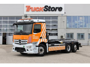 Pacēlājs ar āķi MERCEDES-BENZ Actros