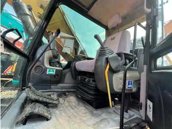 Kāpurķēžu ekskavators 2020 Caterpillar 323D: foto 2