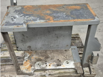 Virsbūve un ārpuse LIEBHERR