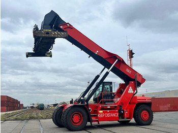 Sānu konteineru krāvējs HYSTER