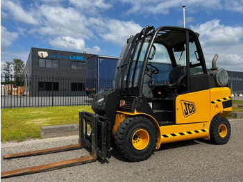 Teleskopiskais iekrāvējs JCB