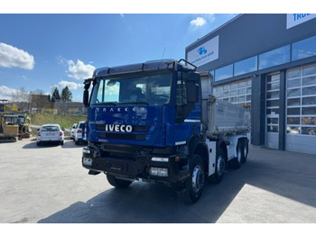 Kravas automašīna pašizgāzējs IVECO Trakker