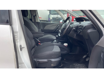 Vieglā automašīna CITROEN GRAND C4 PICASSO 1.6 BLUE HDI 100PS: foto 5 Vieglā automašīna CITROEN GRAND C4 PICASSO 1.6 BLUE HDI 100PS: foto 5