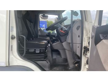 Kravas automašīna ar tentu Daf LF 180: foto 5
