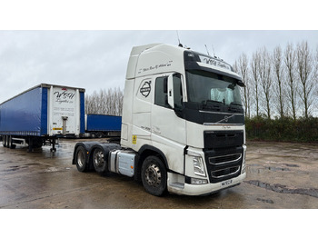 : fotogrāfija galvenē