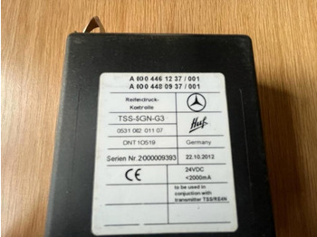 Elektroniskais vadības bloks (ECU) - Kravas automašīna Mercedes Reifendruck-Kontrolle Steuergerät A 000 446 12 37: foto 2