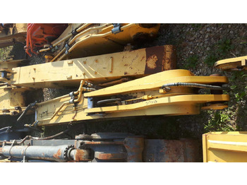 Virsbūve un ārpuse CATERPILLAR