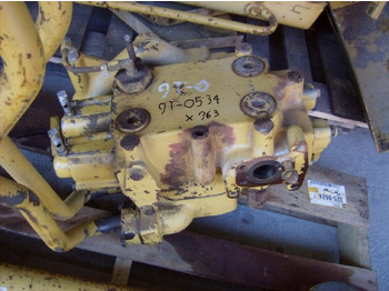 Hidrauliskais vārsts - Celtniecības tehnika Caterpillar 963 DISTRIBUTORE IDRAULICO: foto 2