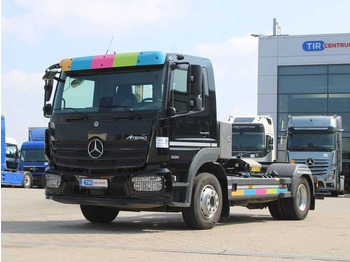 Pacēlājs ar āķi MERCEDES-BENZ Atego 1224